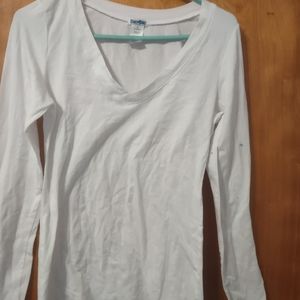 Nwot white ladies v neck shirt